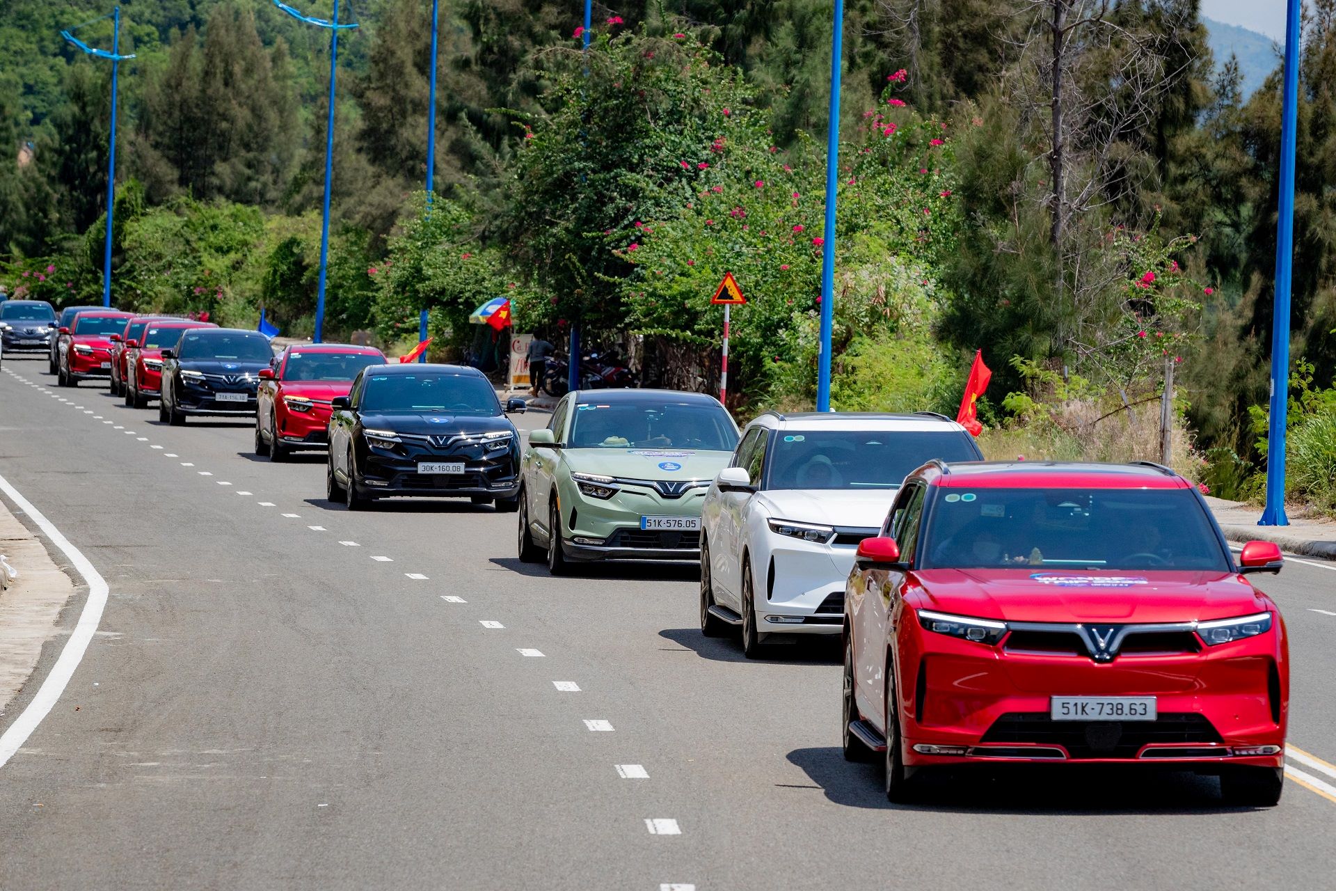 Trải Nghiệm VinFast VF 7, VF 8 Và VF 9: Cách So Sánh SUV Điện Cao Cấp